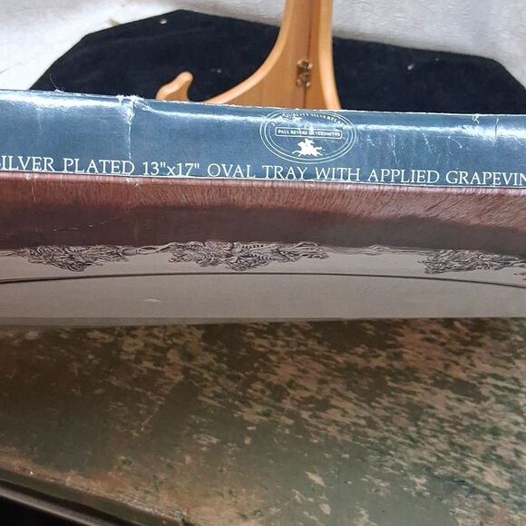 Vintage Godinger Silver Plated Serving Oval Tray with Grapevine Border - Picture 5 of 6